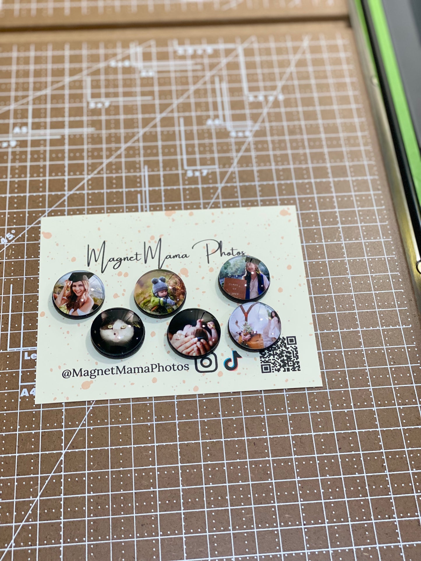 Set of 6 Custom round glass photo magnets, Personalized Fridge magnets with your photos-Unique gift idea, custom picture magnets, home decor
